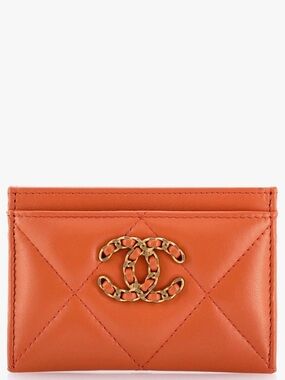 CHANEL QUILTED LEATHER CARD HOLDER